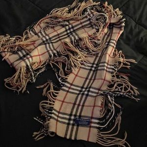 BURBERRY fringe scarf